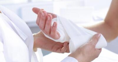 Hand Swelling - Swollen Hands - Symptoms, Causes, Treatments, Diagnosis